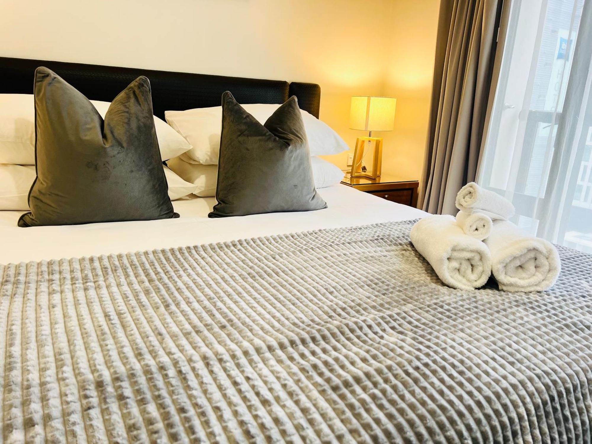Highrise Studio Apartment W/ Ac, Pool & Gym In Auckland Cbd Zewnętrze zdjęcie
