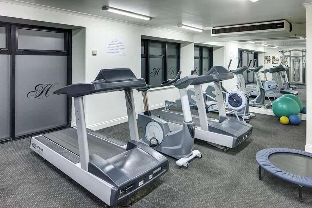 Highrise Studio Apartment W/ Ac, Pool & Gym In Auckland Cbd Zewnętrze zdjęcie